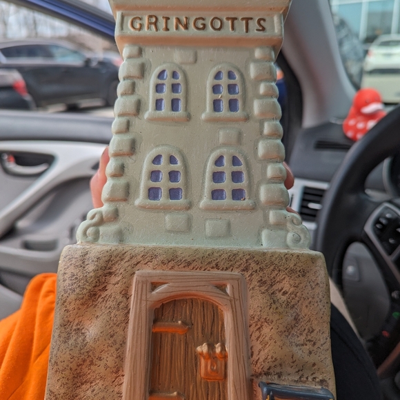 Harry Potter Gringotts Piggy Bank 2000 - Picture 3 of 3